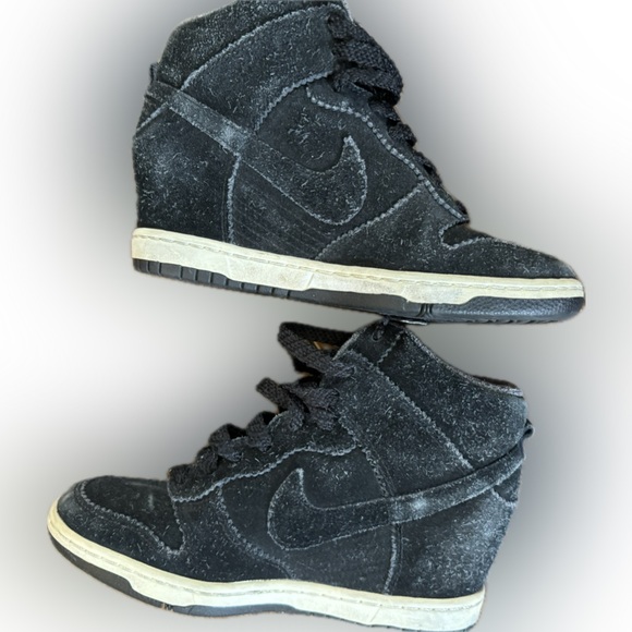 Nike with wedge heel. Size 6 - Picture 7 of 7